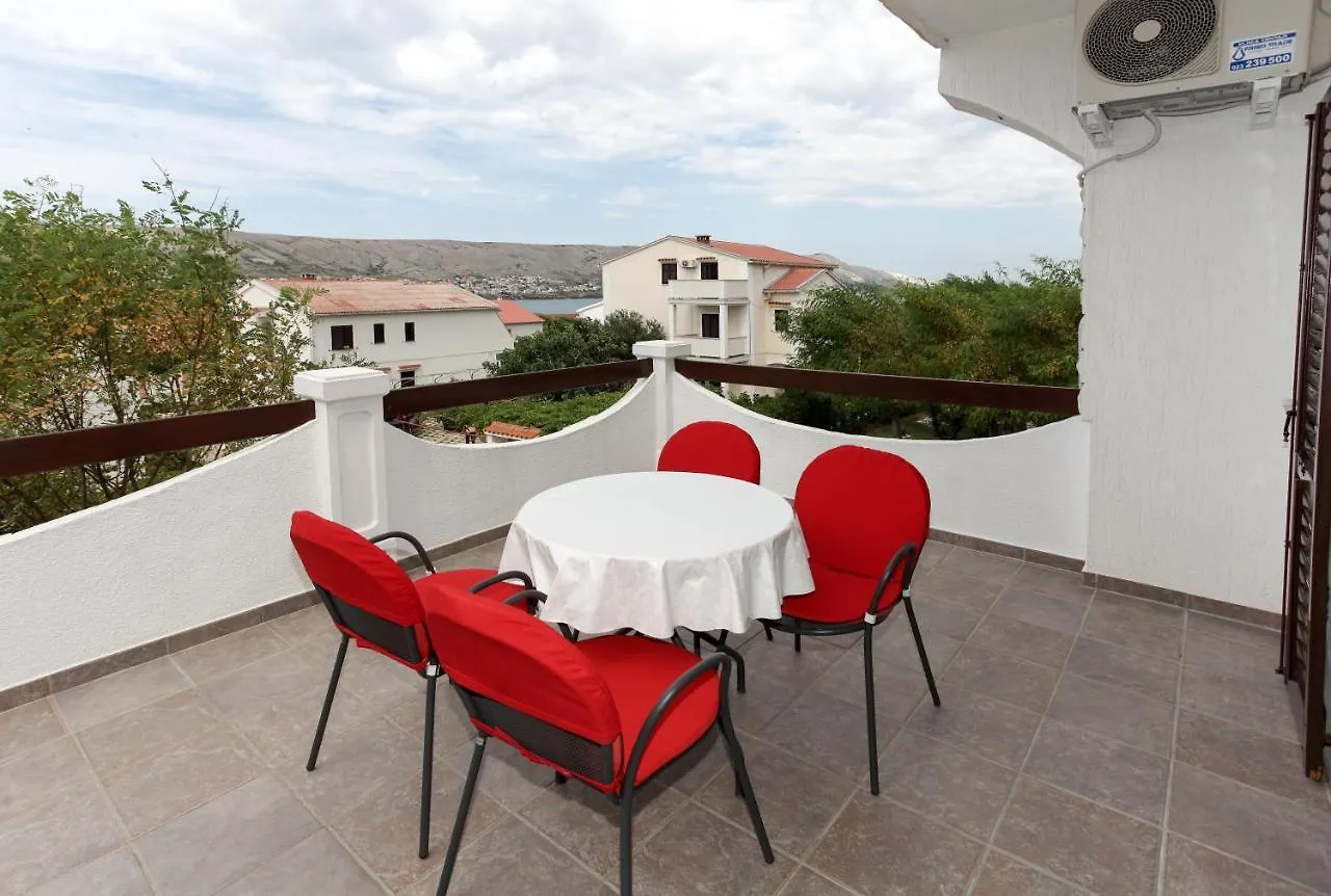 Apartments Spavalo Pag Town